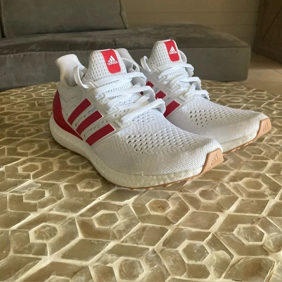 Adidas men’s Ultra boost 1.0 in Cloud White/Better Scarlet/Gum (8) - Picture 4 of 13